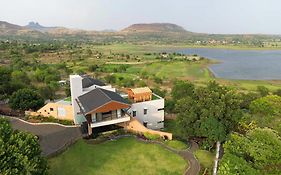 Pearl Lakeview Mansion By Stayvista - Lakeside Villa With Infinity Pool, Jacuzzi, In-House Theatre & Games Room