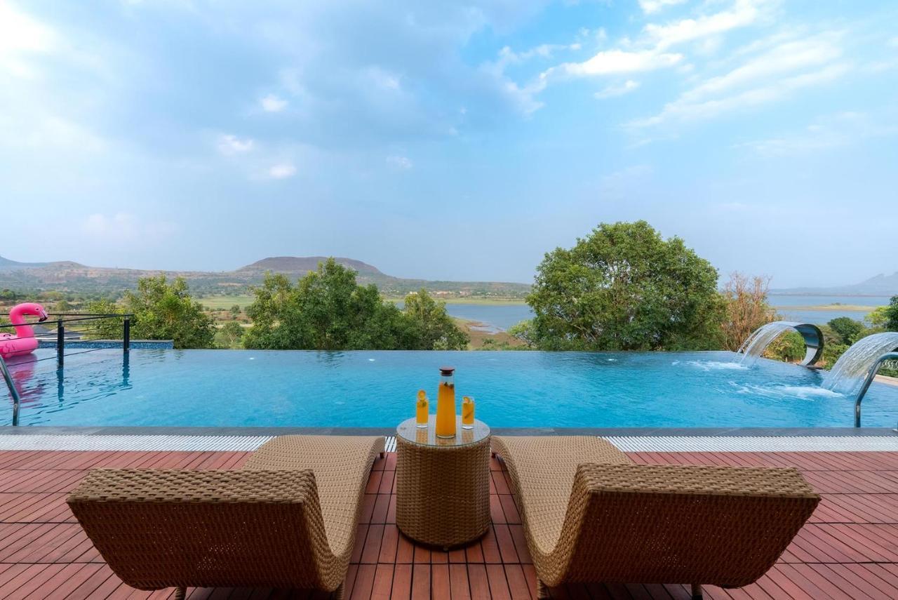 Pearl Lakeview Mansion: Luxurious Lakeside Villa with Infinity Pool and Entertainment Igatpuri Exterior photo