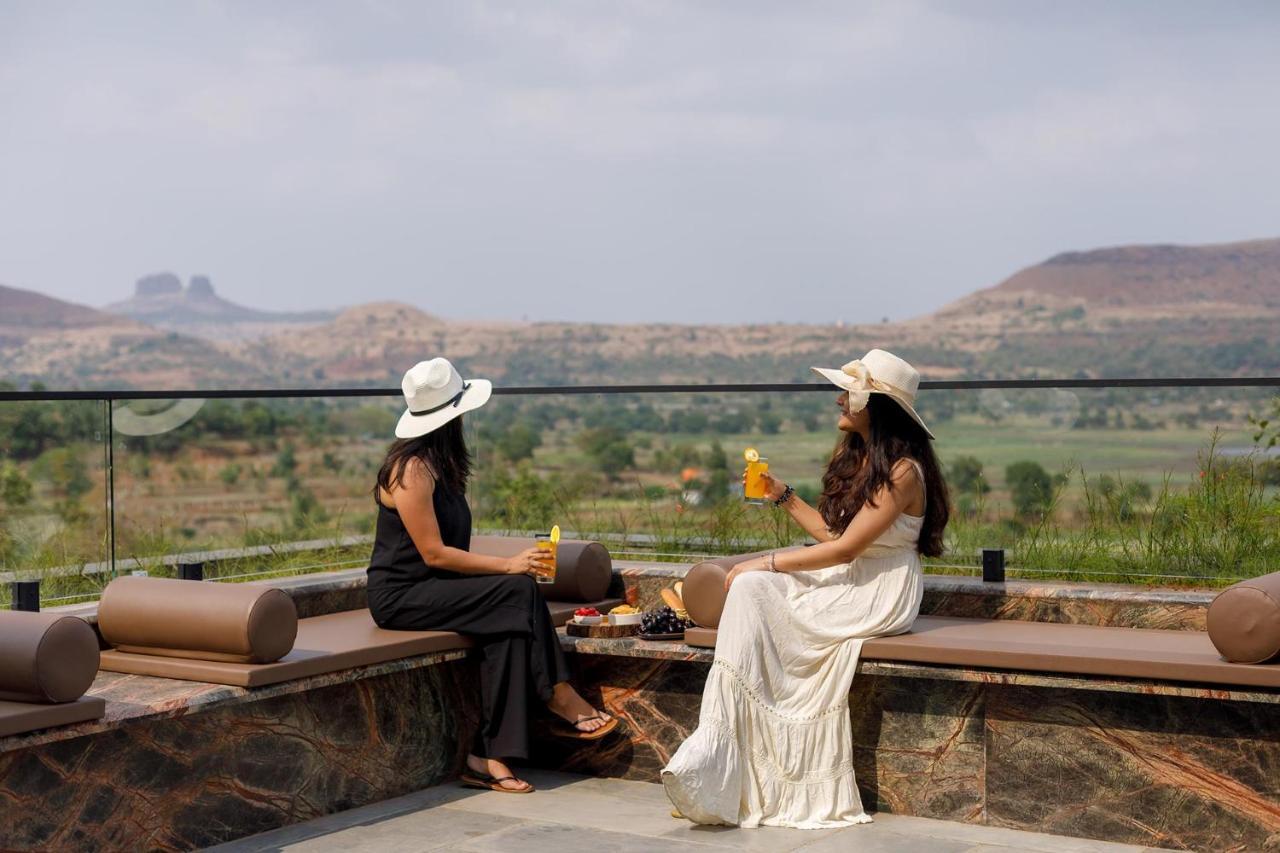 Pearl Lakeview Mansion: Luxurious Lakeside Villa with Infinity Pool and Entertainment Igatpuri Exterior photo