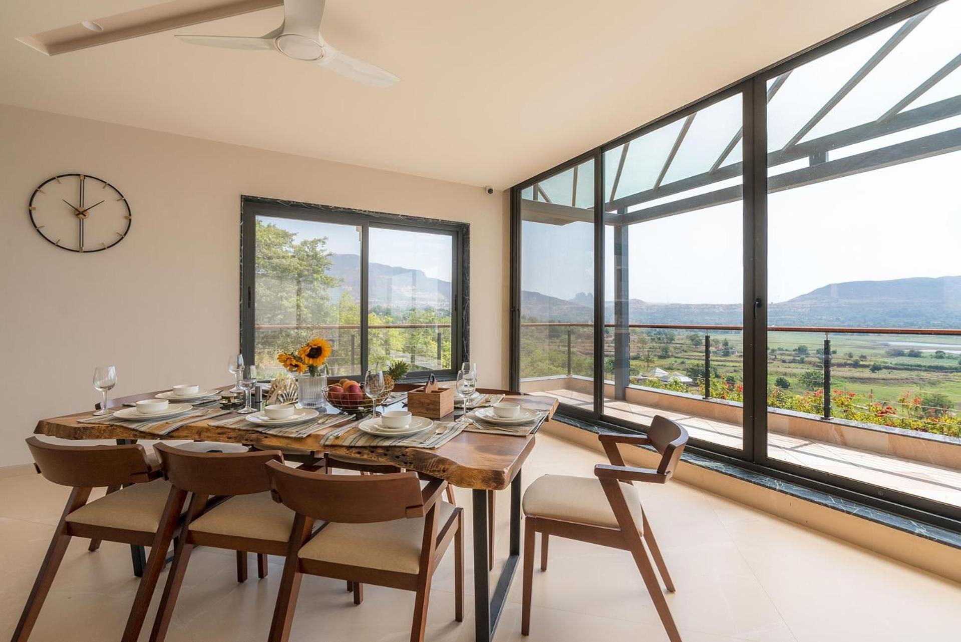 Pearl Lakeview Mansion: Luxurious Lakeside Villa with Infinity Pool and Entertainment Igatpuri Exterior photo