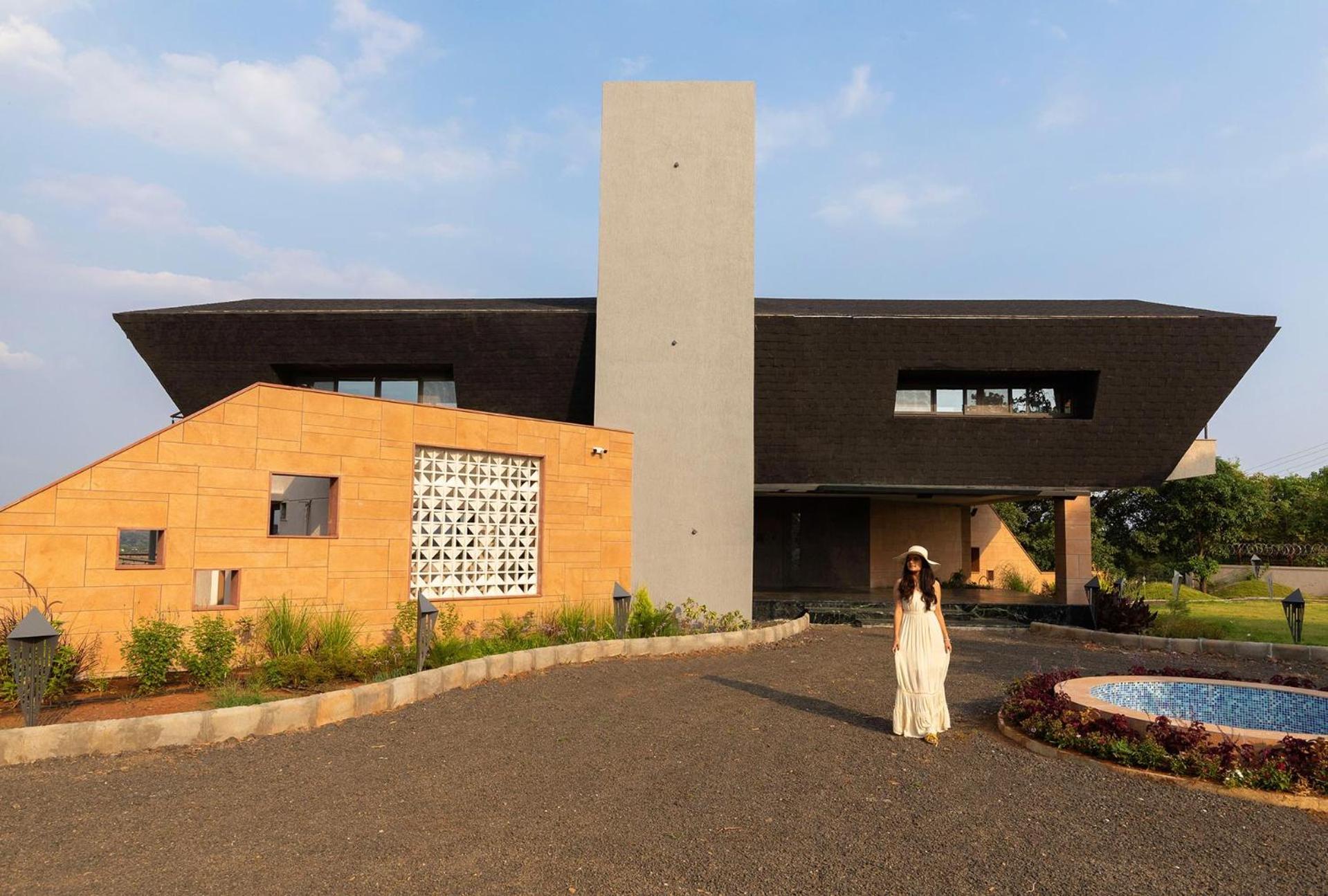 Pearl Lakeview Mansion: Luxurious Lakeside Villa with Infinity Pool and Entertainment Igatpuri Exterior photo