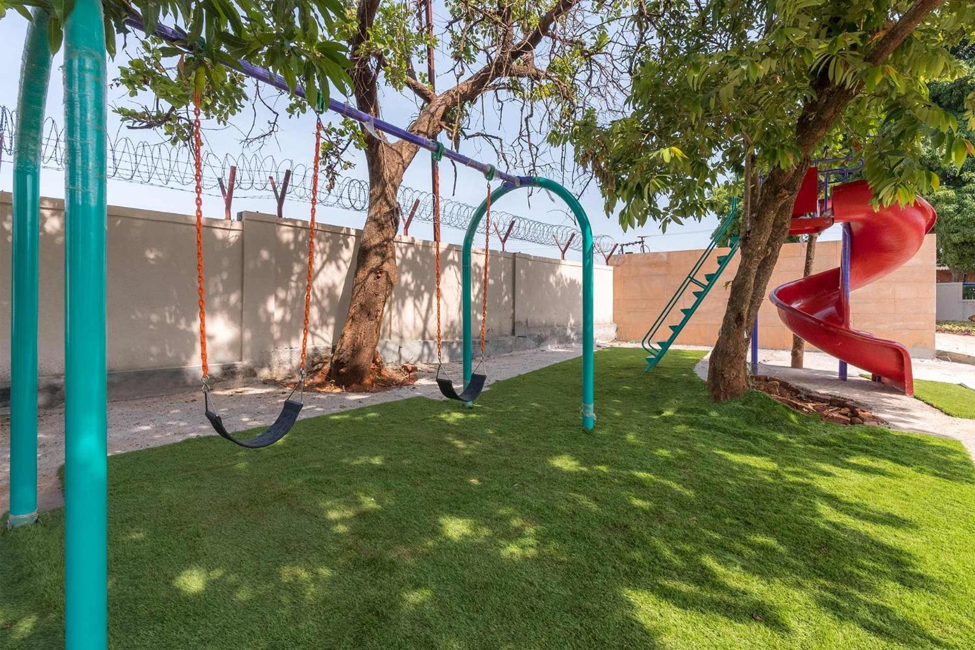 Pearl Lakeview Mansion: Luxurious Lakeside Villa with Infinity Pool and Entertainment Igatpuri Exterior photo